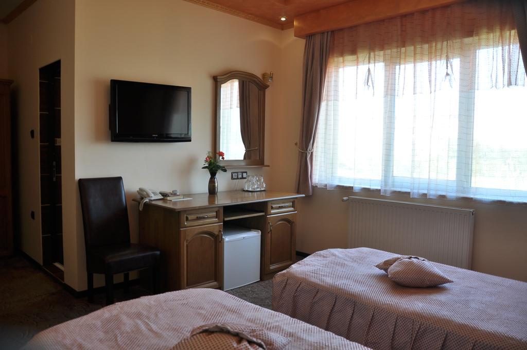 Pensiunea Milexim Cimpia Turzii Room photo